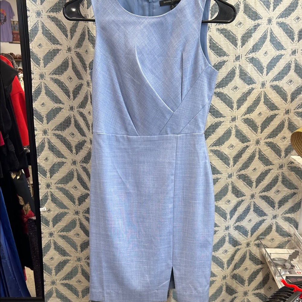 Banana RepublicElegant Blue Sleeveless Dress